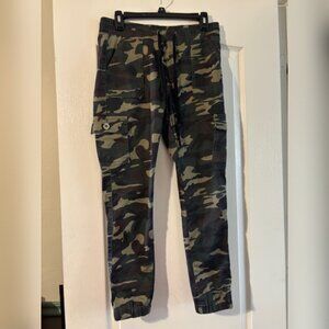 Women's Juniors V.I.P. Skinny Cargo Camo pants SZ 9/29